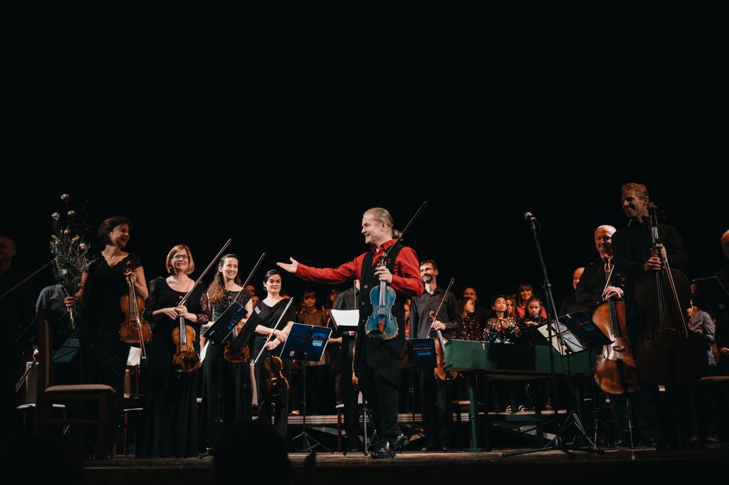 PAVEL ŠPORCL A PRAGA CAMERATA: NOVOROČNÍ KONCERT
